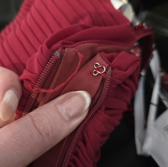 BNWT Sherri Hill Women's Deep Red Maxi Dress - Picture 6 of 6